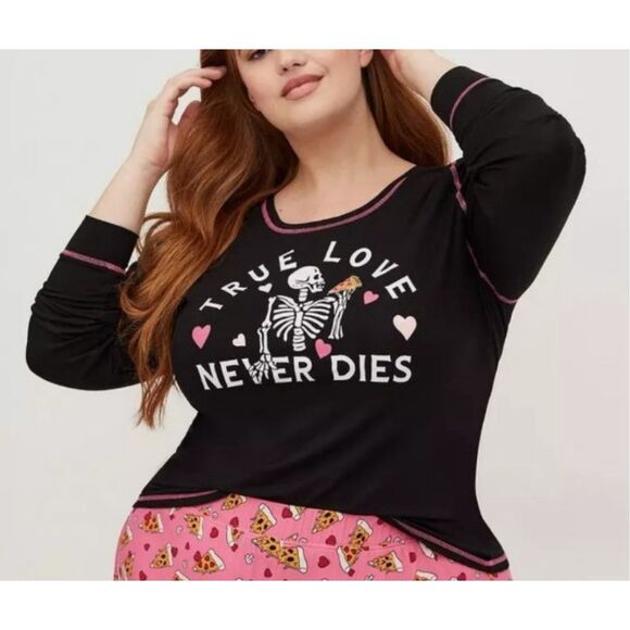 TORRID Super Soft Long Sleeve Pizza true love skull 0/ Large 12 NWT - Picture 1 of 5
